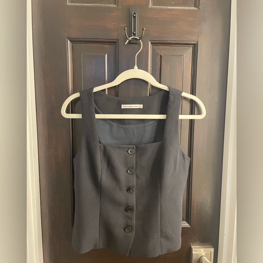 Abercrombie button down vest